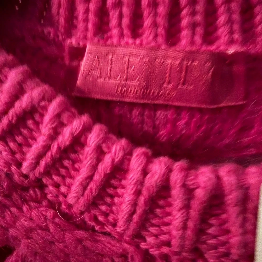 Valentino Sweater - Picture 2 of 10